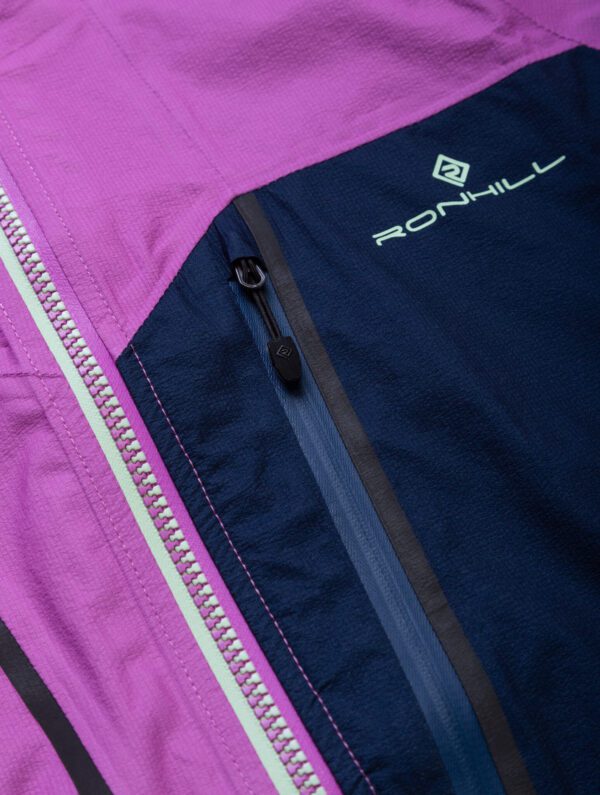 Ronhill Wmn's Tech Fortify Jacket Dark Navy/Fuschia - Image 16