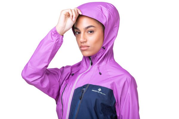 Ronhill Wmn's Tech Fortify Jacket Dark Navy/Fuschia - Image 5