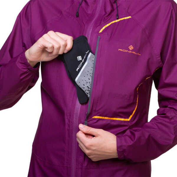 RONHILL Wmn's Tech Fortify Jacket Blackcurrant/Mango - Image 8