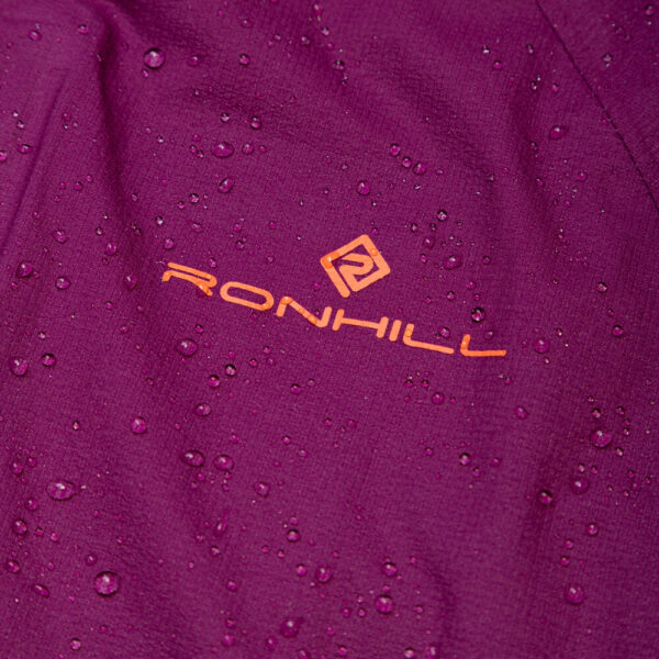 RONHILL Wmn's Tech Fortify Jacket Blackcurrant/Mango - Image 5