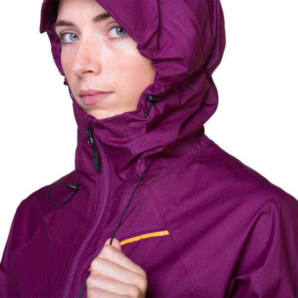 RONHILL Wmn's Tech Fortify Jacket Blackcurrant/Mango - Image 9