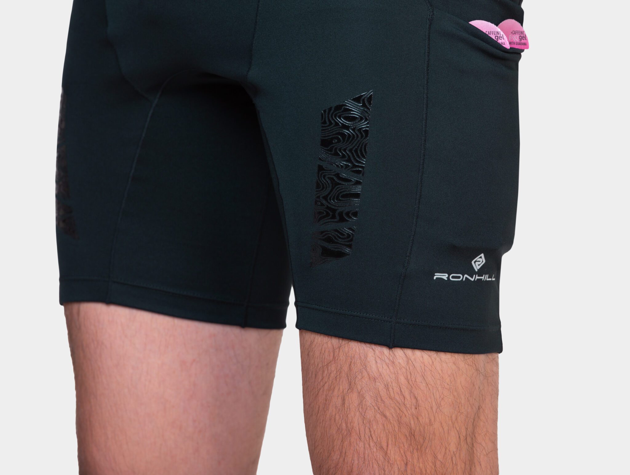 Ronhill Men's Tech All-Terrain 8" Stretch Short R009 All Black - Image 7