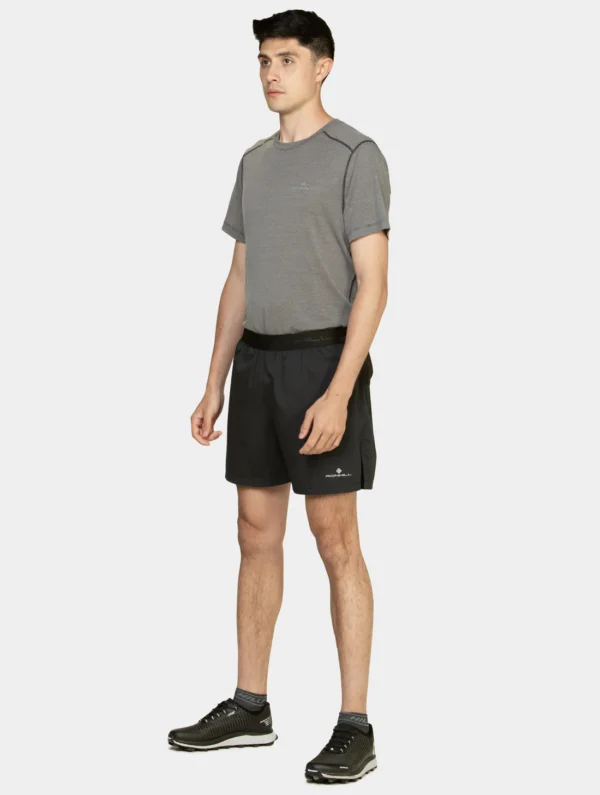 Ronhill Men's Tech All-Terrain 5" Short R009 All Black - Image 5
