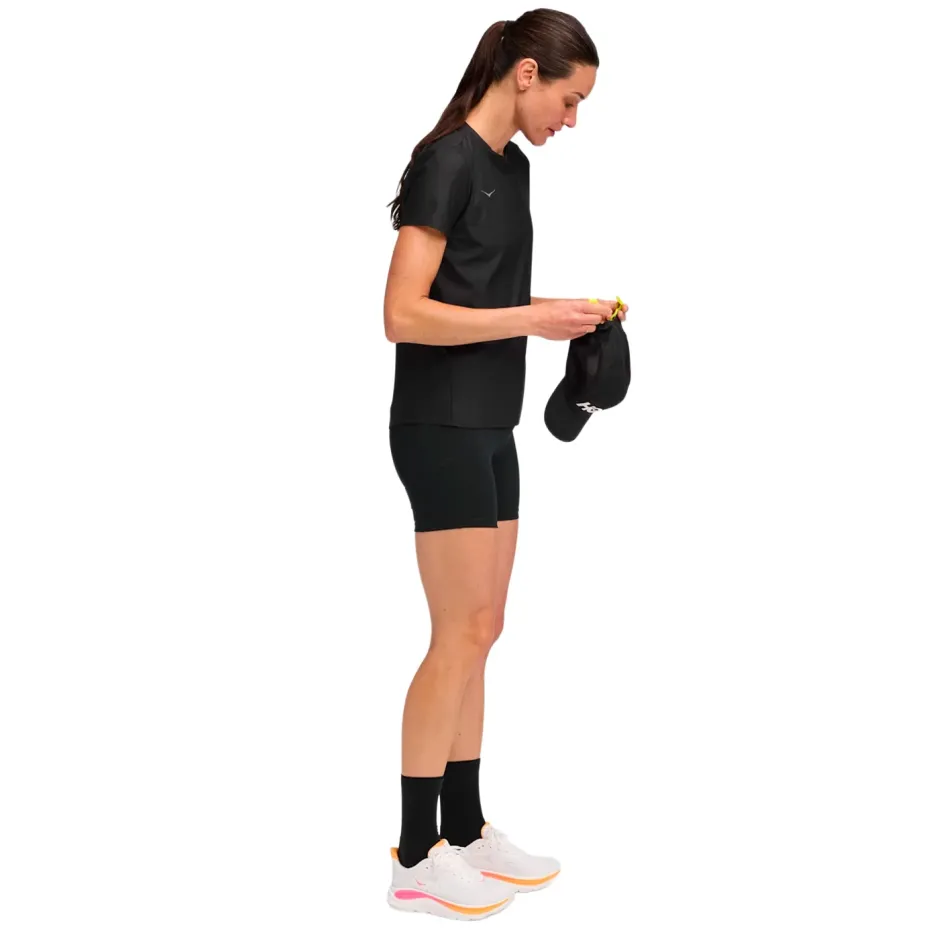 HOKA Γυναικείο Μπλουζάκι Airolite Short Sleeve 2.0 BLACK / GOLD - Image 2