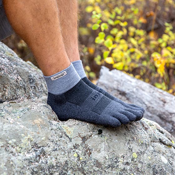 Injinji TRAIL 2.0 Midweight Mini-Crew Granite