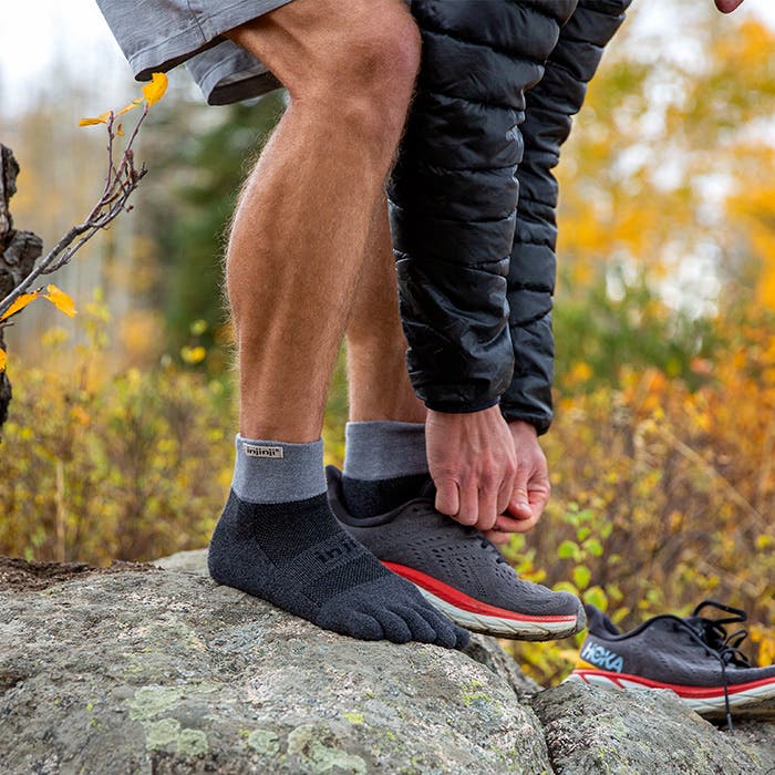 Injinji TRAIL 2.0 Midweight Mini-Crew Granite